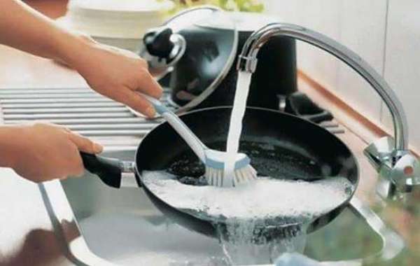 Как легко и быстро отмыть жирную посуду