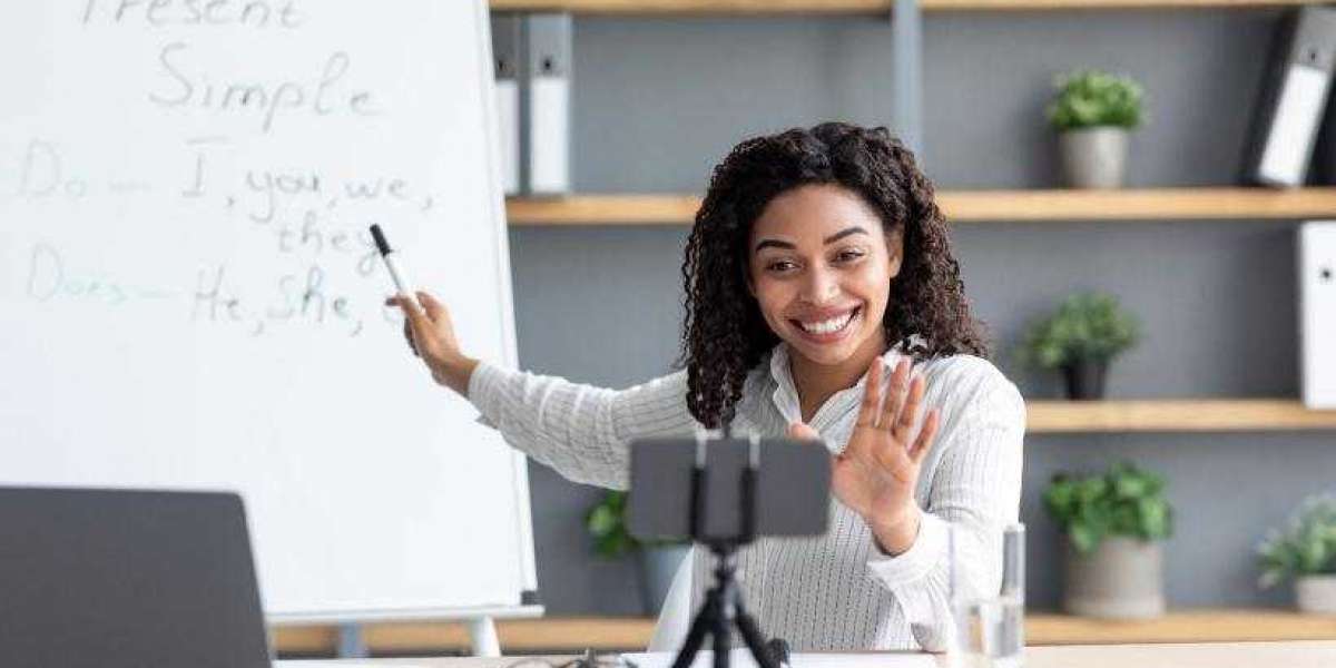 7 Smart Hacks to Ace Your Next Online Class Assignment